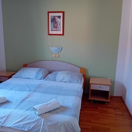 Apartmani Ana I Predrag Lopar Quarto foto